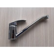 Luca 160 cm konyhabútor Fehér korpusz - Magasfényű MDF fekete front - Magasfényű MDF fehér fiókelő és Magasfényű MDF fehér üvegkeret